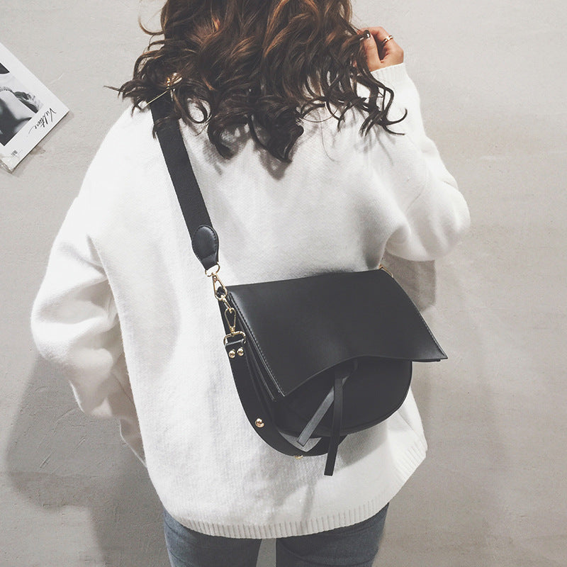 Picture In Cheek Retro Broadband One-shoulder Messenger Bag – image 7