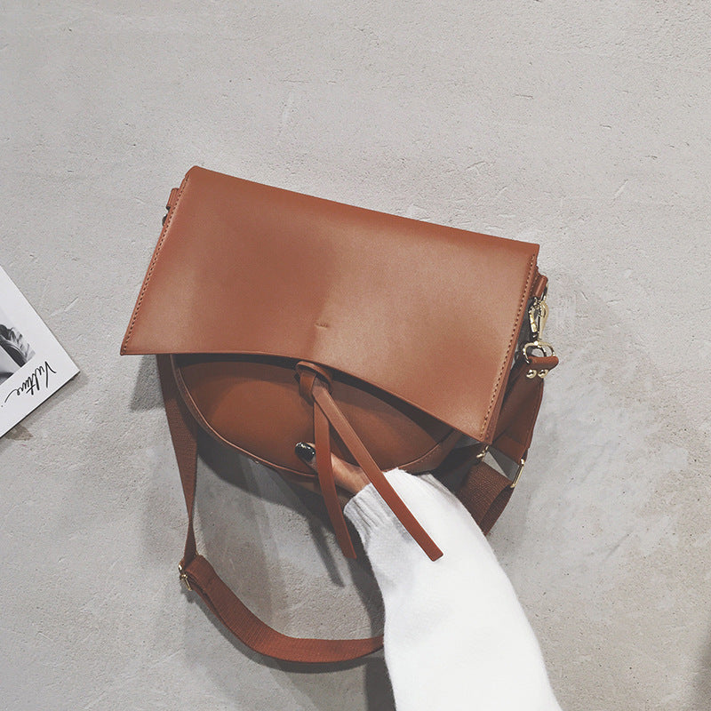 Picture In Cheek Retro Broadband One-shoulder Messenger Bag – image 5