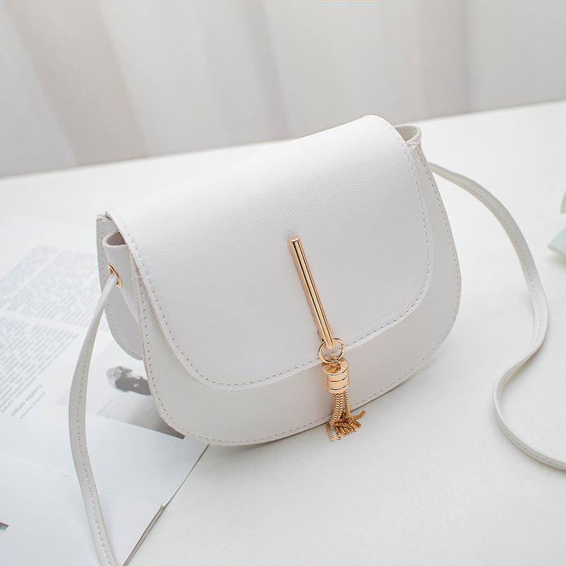 Shoulder bag tassel round bag women bag – image 6