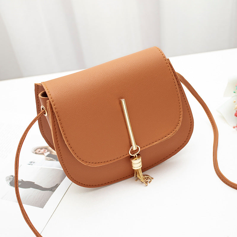 Shoulder bag tassel round bag women bag – image 3
