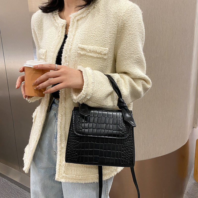 Small square bag retro armpit bag women''s bag – image 6