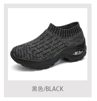 Women Sporting Shoes – image 4
